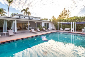 Chateau Hollywood Luxury Home w Private Pool - Sleeps 10 villa